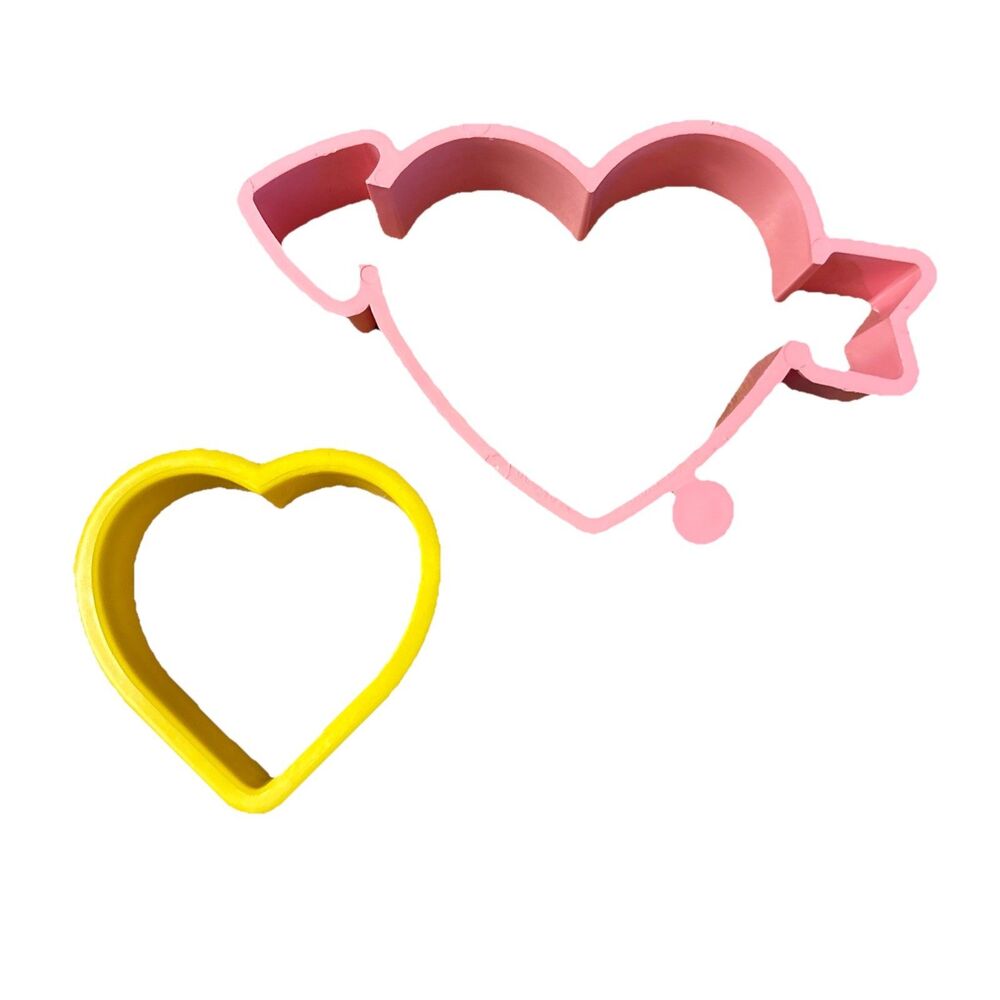 Pair Of Unbranded Plastic Heart Cookie Cutters Lot Of 2 Pink With Arrow Yellow